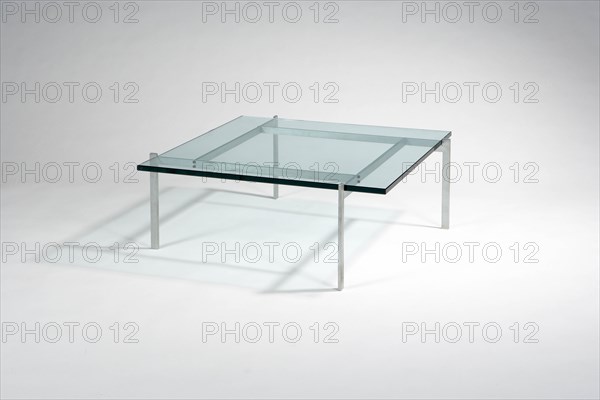 Table basse de Poul Kjaerholm