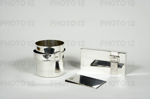 Champagne bucket, box and case