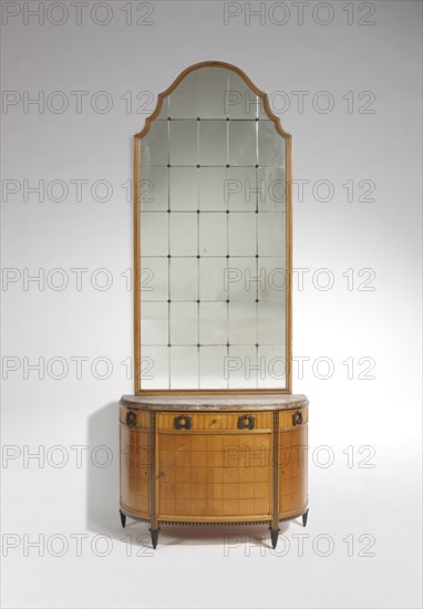 Paul Follot. Demi-lune cabinet