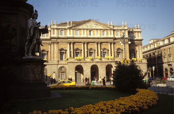 00/11/1992. LA SCALA DE MILAN