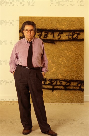 08/03/1994. PARIS: ANTONI TAPIES