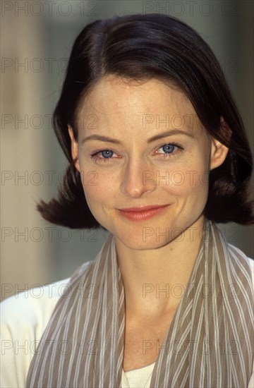 12/07/1994. PARIS: JODIE FOSTER