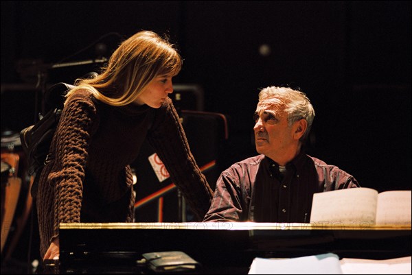 03/10/1994. CHARLES AZNAVOUR SUR SCENE : REPETITIONS AU PALAIS DES CONGRES