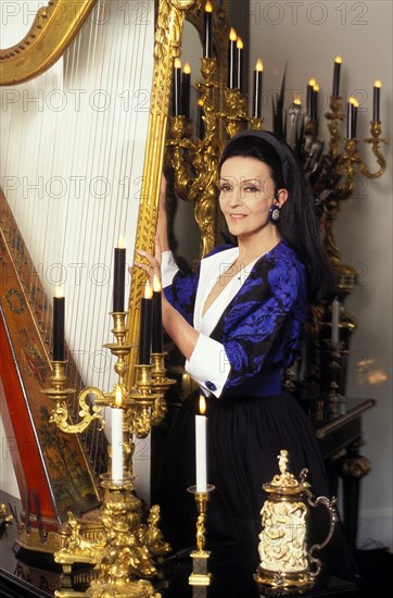 00/06/1995. LUDMILA TCHERINA CHEZ ELLE A PARIS