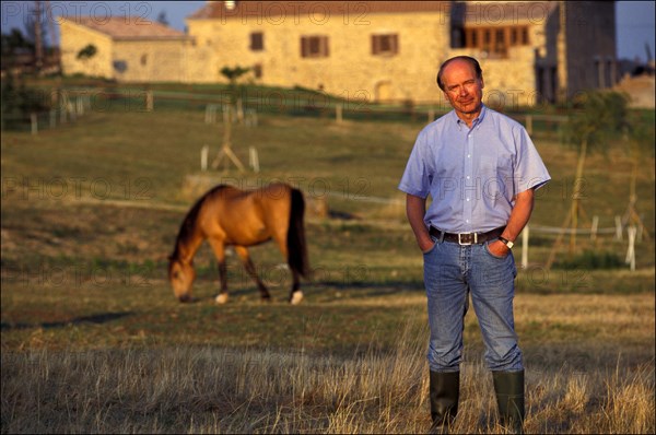 00/07/1996. MICHEL MONTIGNAC ET SA FEMME SUZY       AU DOMAINE DU MOULIN