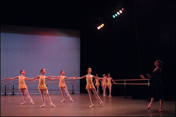 01/10/2000. The "Petits Rats", pupils of the Opera Garnier ballet class in Paris, working as extras.