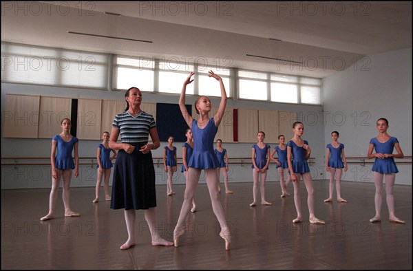 01/10/2000. The "Petits Rats", pupils of the Opera Garnier ballet class in Paris, working as extras.