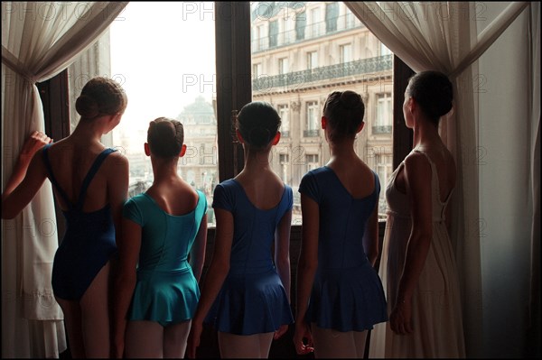 01/10/2000. The "Petits Rats", pupils of the Opera Garnier ballet class in Paris, working as extras.