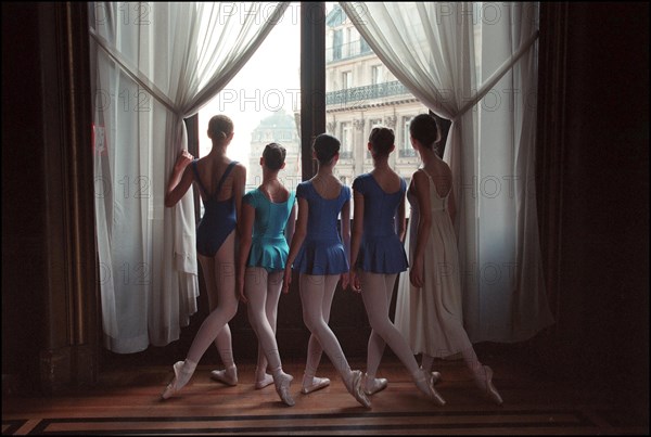 01/10/2000. The "Petits Rats", pupils of the Opera Garnier ballet class in Paris, working as extras.