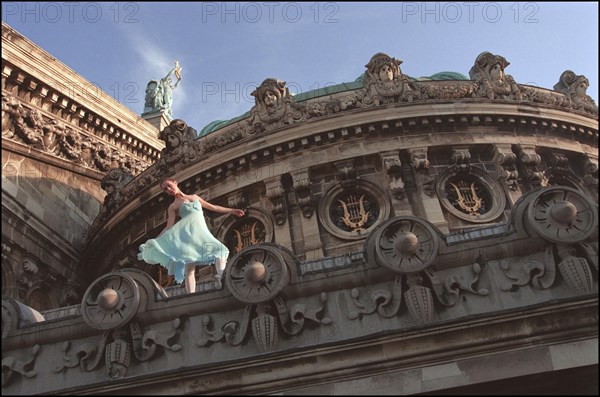 01/10/2000. The "Petits Rats", pupils of the Opera Garnier ballet class in Paris, working as extras.