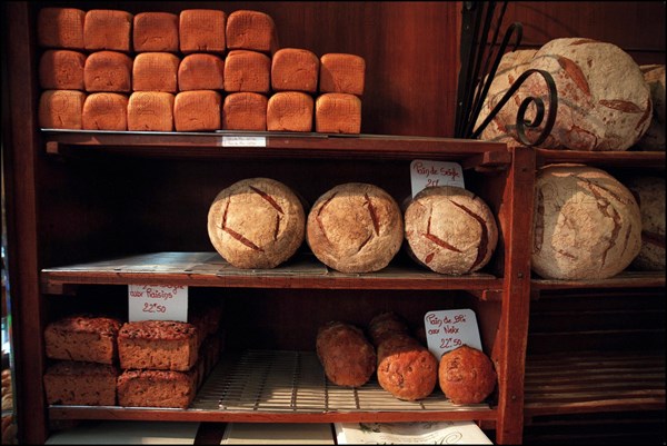 04/00/1998. Famous French baker Lionel Poilane