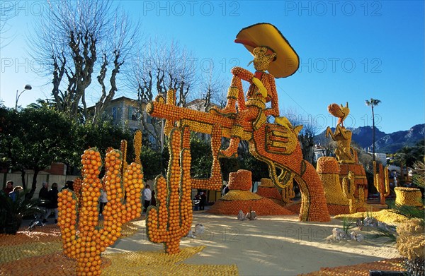 24/02/1999. FESTIVAL DU CITRON A MENTON, AUTOUR DU  THEME DE LUCKY LUKE