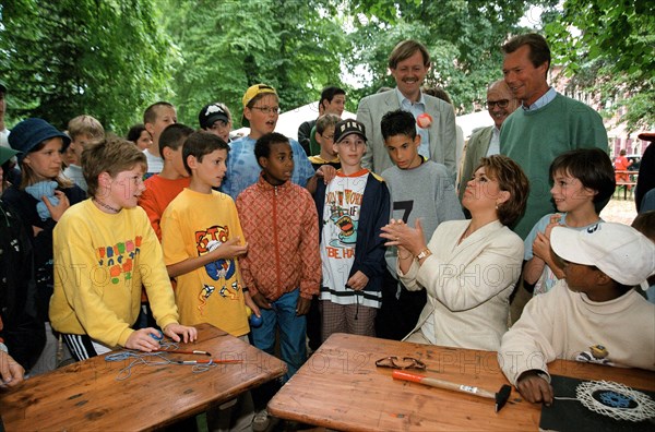 22/07/1999. FAMILLE GRAND DUCALE LUX. EN VACANCES