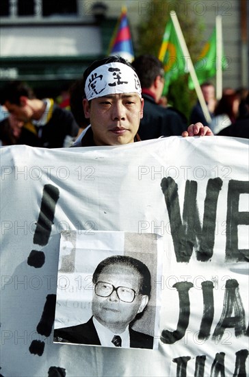 24/10/1999. MANIF. ANTI-JIANG ZEMIN A PARIS