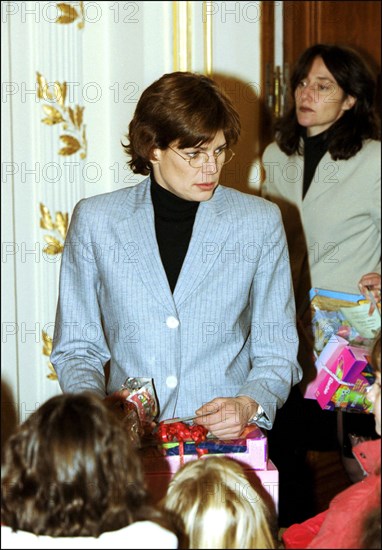 STEPHANIE AT THE CHRISTMAS TREE IN MONACO