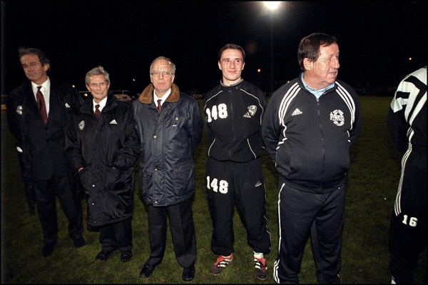 26/10/2000. MATCH DE FOOT VCF-VERNON PR ASSO        "DONNONS DES COULEURS A L'HOPITAL"