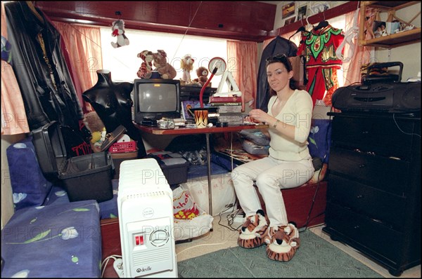 02/00/2001. Virginie Tessier the youngest wild beast tamer in the world.