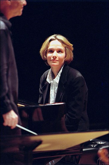 04/04/2001. Helene Grimaud, pianist, on rehearsal at "la cite de la musique".