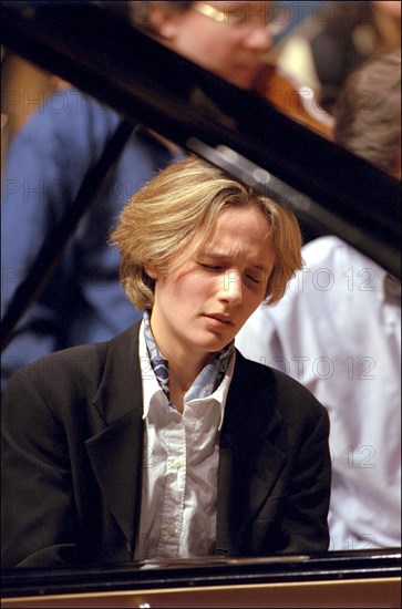 04/04/2001. Helene Grimaud, pianist, on rehearsal at "la cite de la musique".