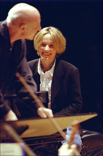 04/04/2001. Helene Grimaud, pianist, on rehearsal at "la cite de la musique".