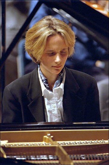 04/04/2001. Helene Grimaud, pianist, on rehearsal at "la cite de la musique".