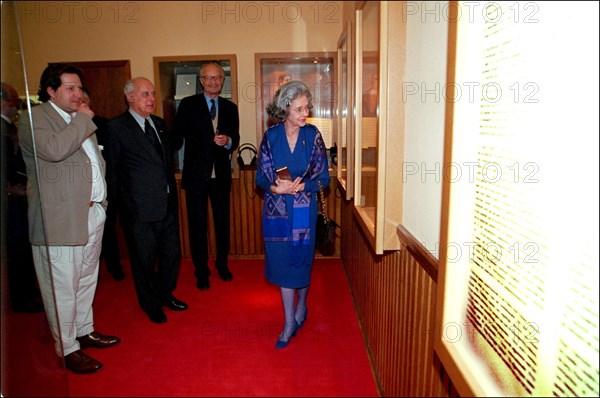 04/20/2001. Queen Fabiola visits the exhibition of the 50th international musical concours.