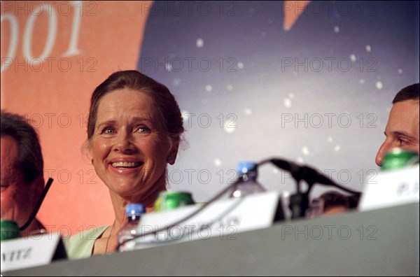 05/09/2001. 54th Cannes International film festival: jury press conference.