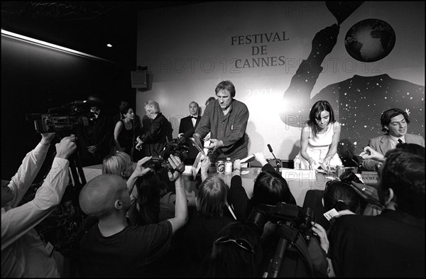 05/12/2001. 54th Cannes film festival: Press conference and photocall of "CQ" team.