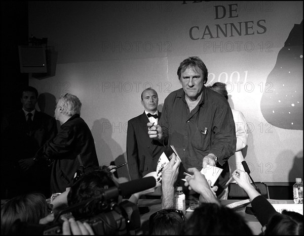 05/12/2001. 54th Cannes film festival: Press conference and photocall of "CQ" team.