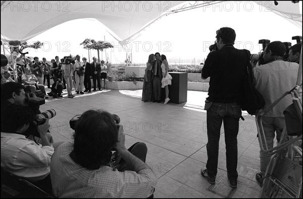 05/12/2001. 54th Cannes film festival: Press conference and photocall of "CQ" team.