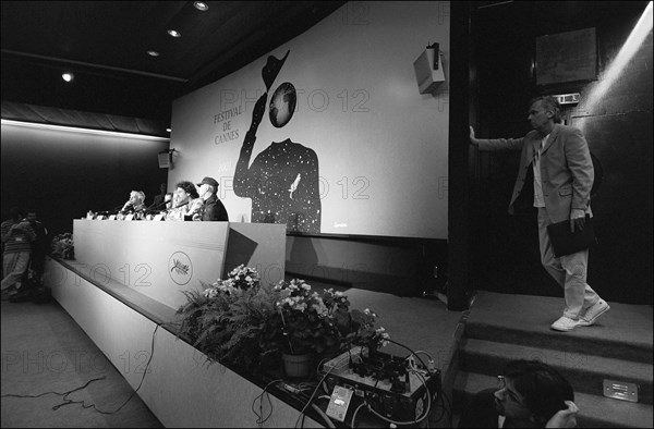 05/13/2001. 54th Cannes film festival: Press conference of "The man wasn't there ".