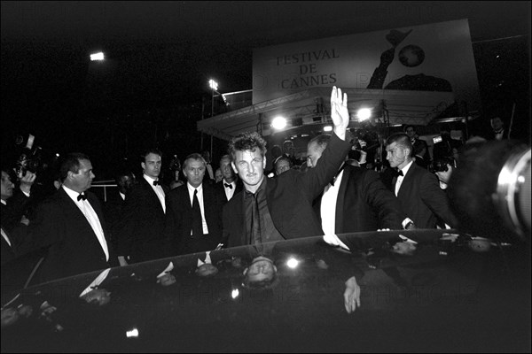 05/15/2001.54th Cannes Film Festival: Sean Penn and Robin Wright