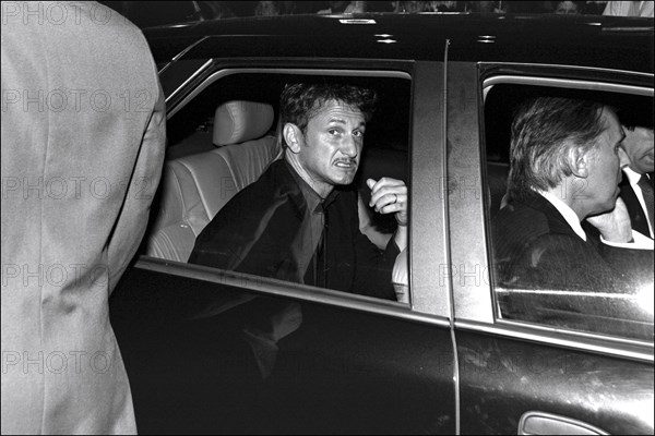 05/15/2001.54th Cannes Film Festival: Sean Penn and Robin Wright