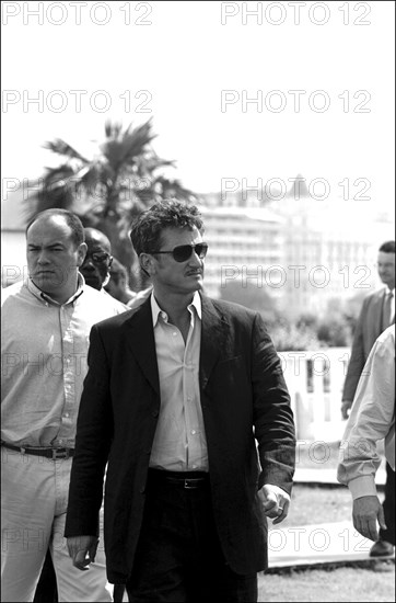 05/15/2001.54th Cannes Film Festival: Sean Penn and Robin Wright