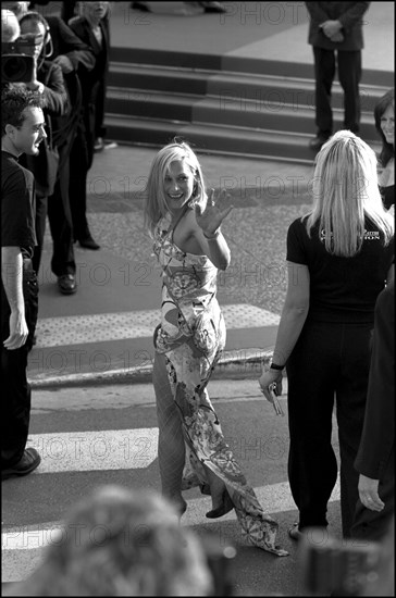 05/17/2001. 54th. Cannes Film Festival: Faye Dunaway - Backstage