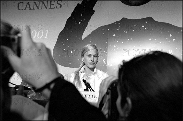 05/18/2001 54th Cannes film festival: photocall & press conference of "Human Nature"