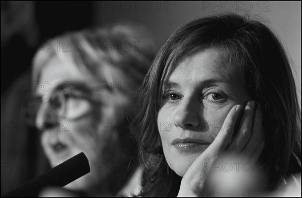 05/20/2001. 54th Cannes Film Festival : Backstage closing ceremony