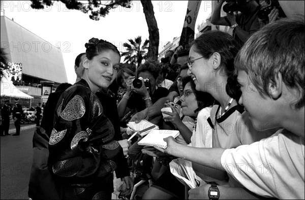 05/20/2001. 54th Cannes Film Festival : Backstage closing ceremony