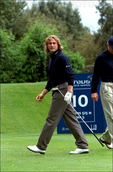 05/21/2001. Boris Becker playing golf in Monaco