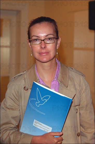 06/19/2001. Press conference of "la voix de l'enfant" with Carole Bouquet.