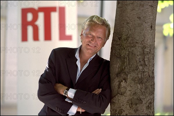 08/00/2001. RTL radio station presents 2001/2002 new schedule.