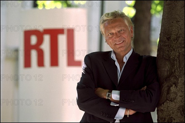 08/00/2001. RTL radio station presents 2001/2002 new schedule.