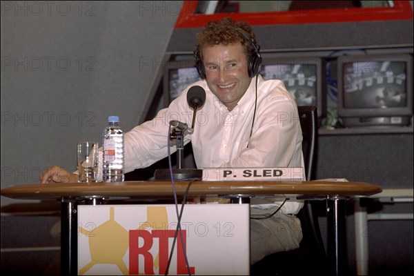 08/00/2001. RTL radio station presents 2001/2002 new schedule.