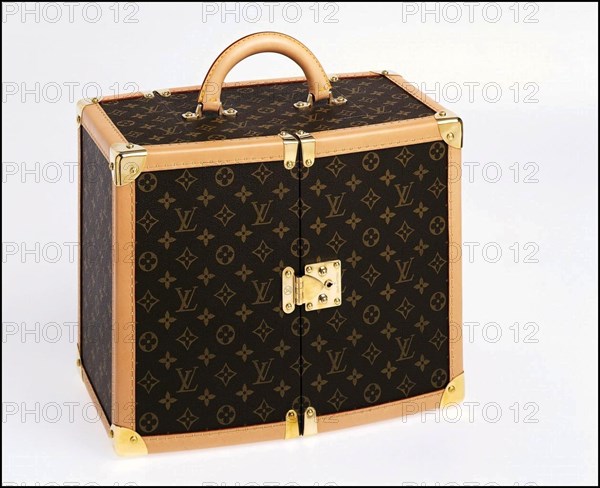 00/00/2001. EXCLUSIVE: Close-up on luxury luggage Patrick Louis Vuitton in his workshop.