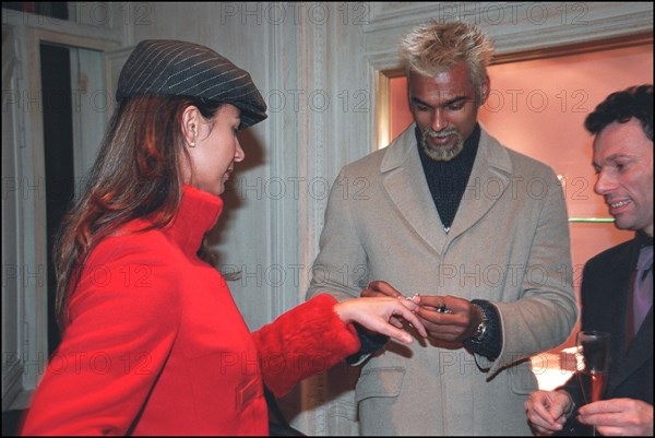 12/12/2001. Party at Van Cleef and Arpels shop on Vendome square.