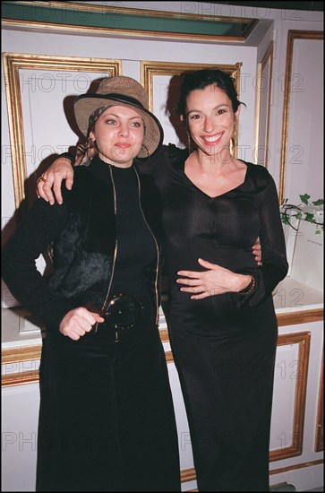 12/12/2001. Party at Van Cleef and Arpels shop on Vendome square.