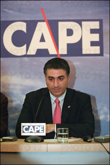 01/24/2002. Official visit of Reza Pahlavi in Paris.