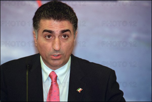 01/24/2002. Official visit of Reza Pahlavi in Paris.