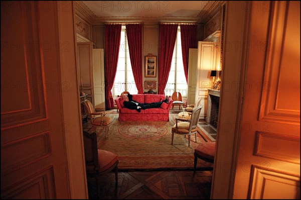 02/06/2002.  Close-up of the lawyer Francois Gibault at home.