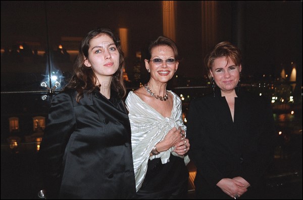 02/11/2002. Meeting of unesco goodwill ambassadors in Paris